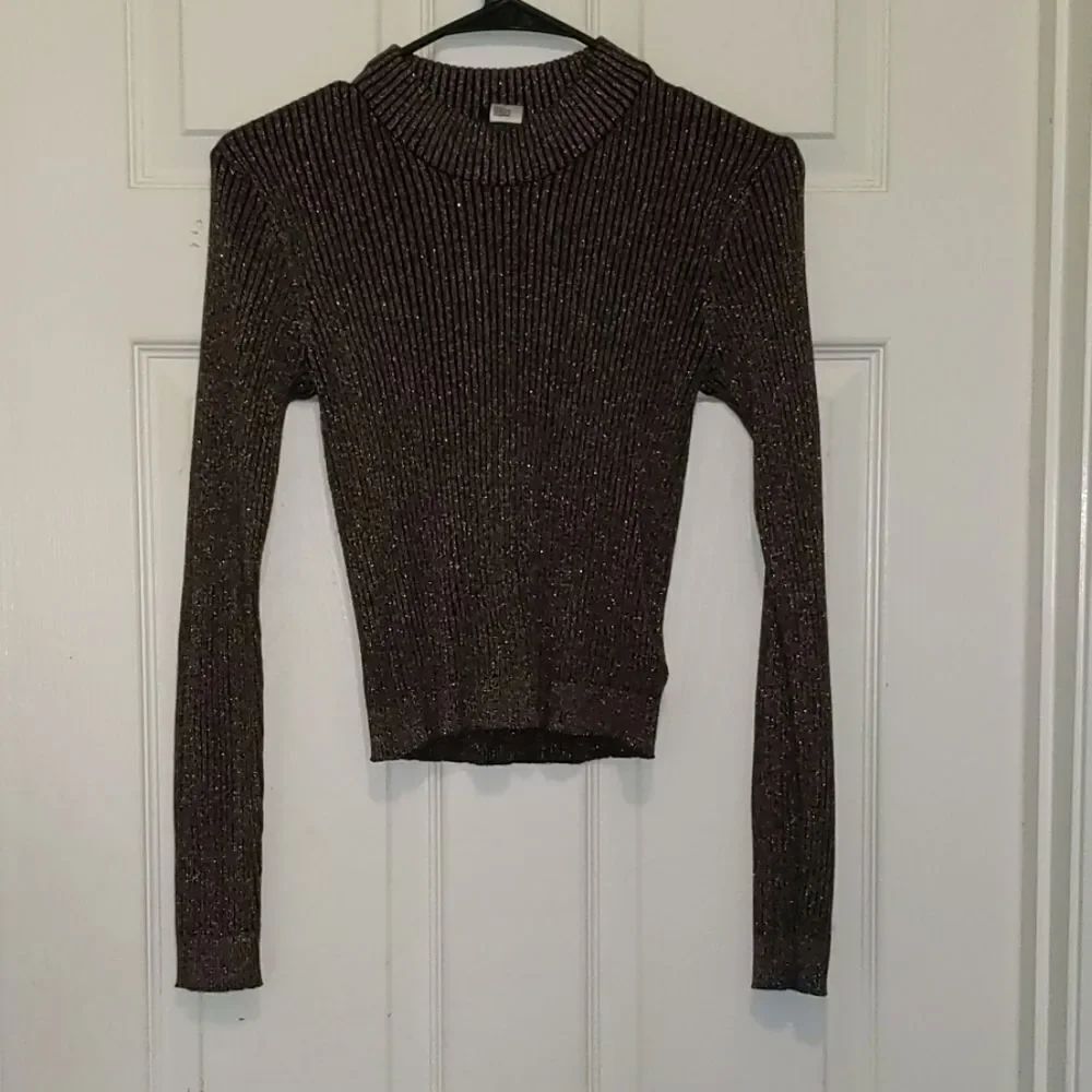 Divided metallic ribbed sweater Sz S NWOT